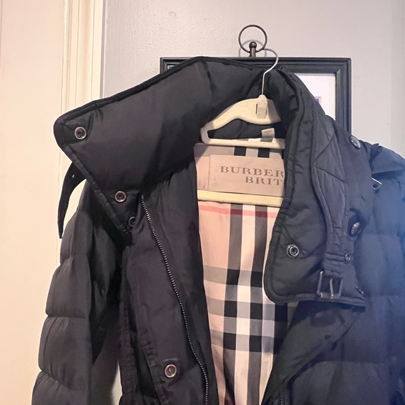 Burberry down coat - authentic, gently worn, beautiful and classic style - Picture 6 of 10
